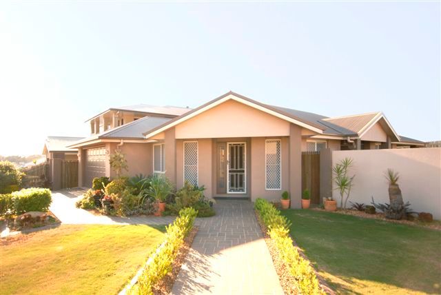 9  Barambah Street, GLENVALE QLD 4350
