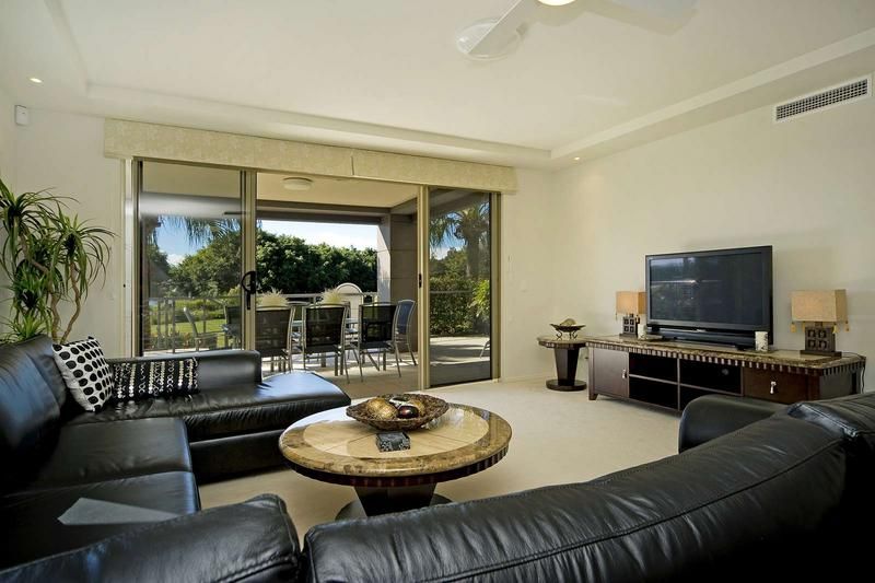 8421 Magnolia Drive East, HOPE ISLAND QLD 4212