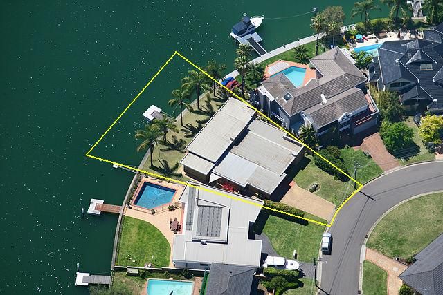 20 Macintyre Crescent, SYLVANIA WATERS NSW 2224