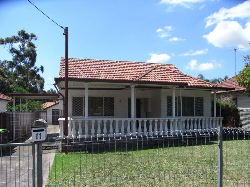 11  Lily Avenue, RIVERWOOD NSW 2210