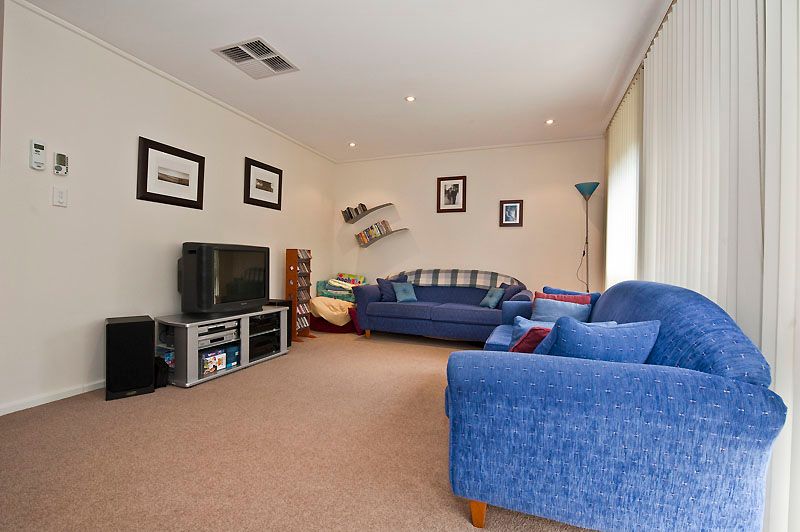 15 Shenton Crescent, STIRLING ACT 2611