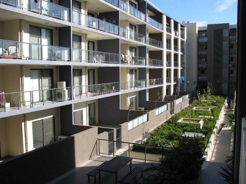 32-34 Mons Road, WESTMEAD NSW 2145