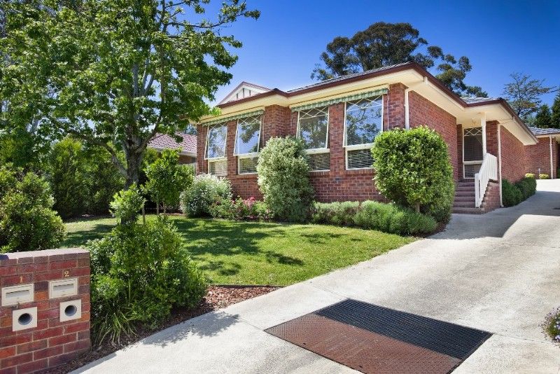 10 Bareena Avenue, ROWVILLE VIC 3178