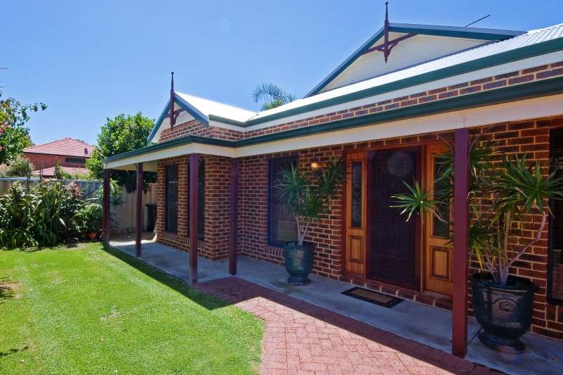 11/8 Paradise Parade, Paradise Point, QLD, 4216