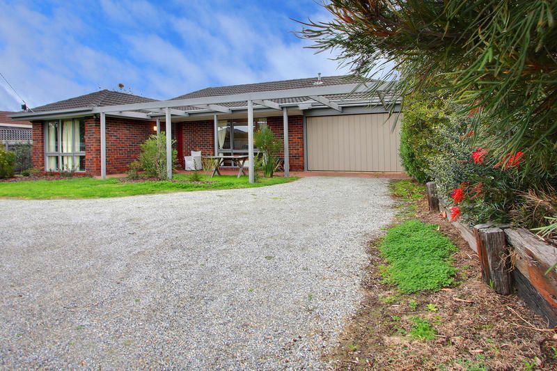 16 Bentons Road, MOUNT MARTHA VIC 3934
