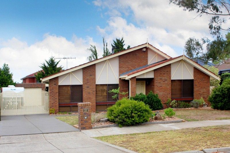 29 Prince Albert Crescent, TAYLORS LAKES VIC 3038