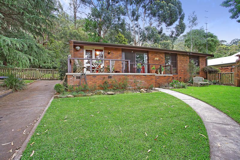64 Buttenshaw Drive, COLEDALE NSW 2515