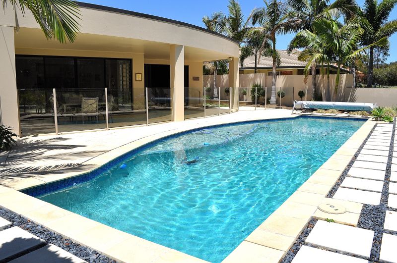 7 Blackfen Court, ARUNDEL QLD 4214