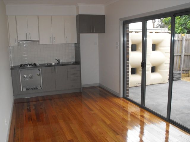 118 Curtin Avenue, Lalor VIC 3075