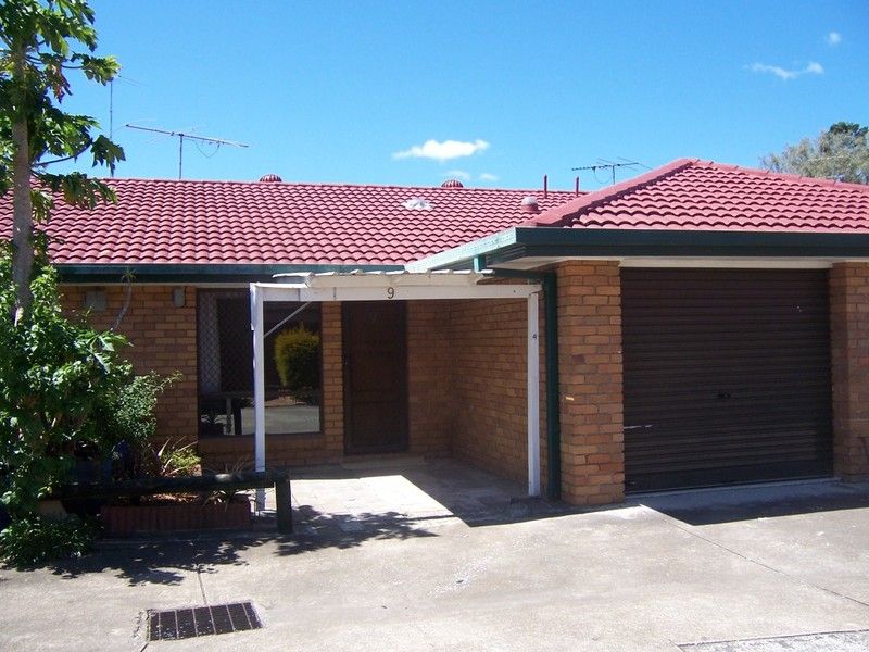 11 Cleopatra Street, KINGSTON QLD 4114
