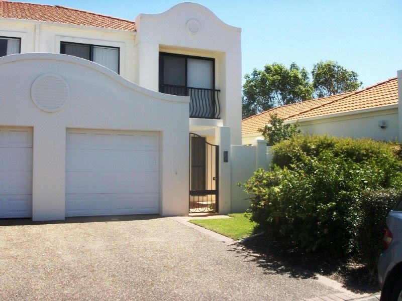 60 Caseys Road, HOPE ISLAND QLD 4212