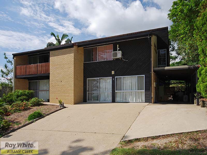 7 Bunya Park Drive, EATONS HILL QLD 4037