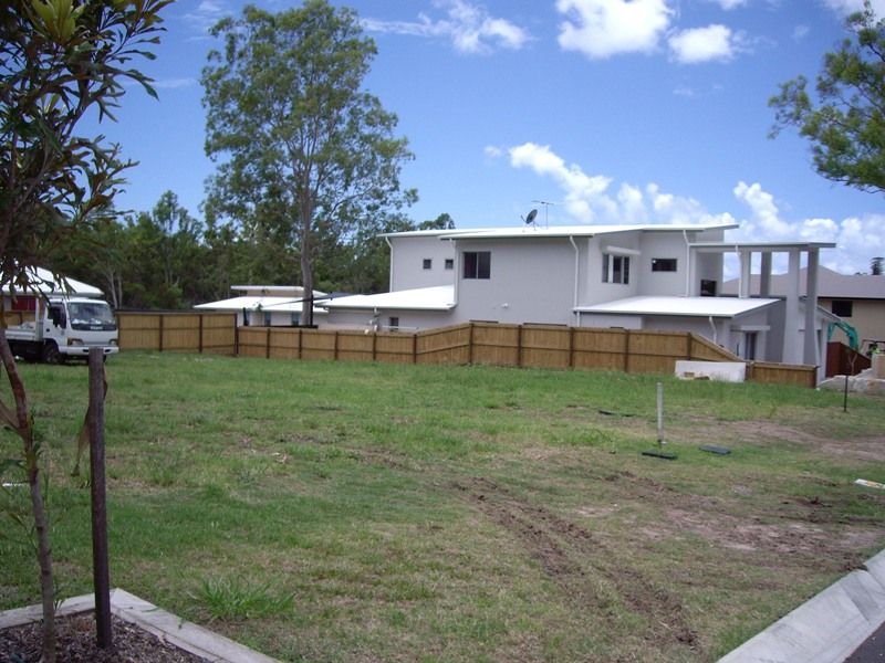 11 Peregian Close, MANLY WEST QLD 4179