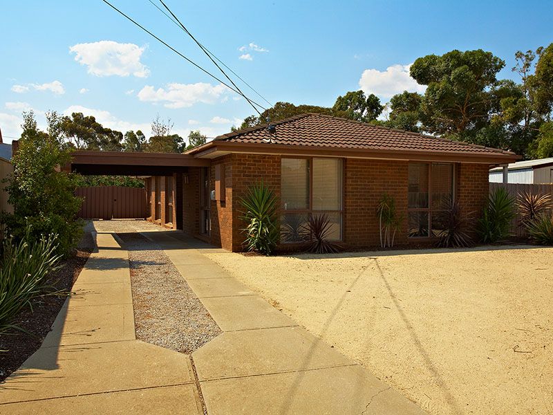 49 Rosina Drive, MELTON VIC 3337
