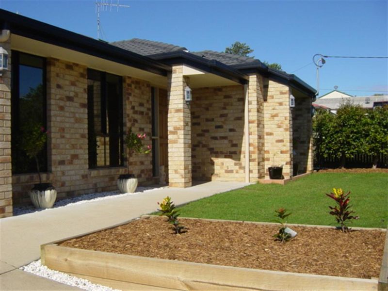 16 Crawford Drive, DUNDOWRAN QLD 4655