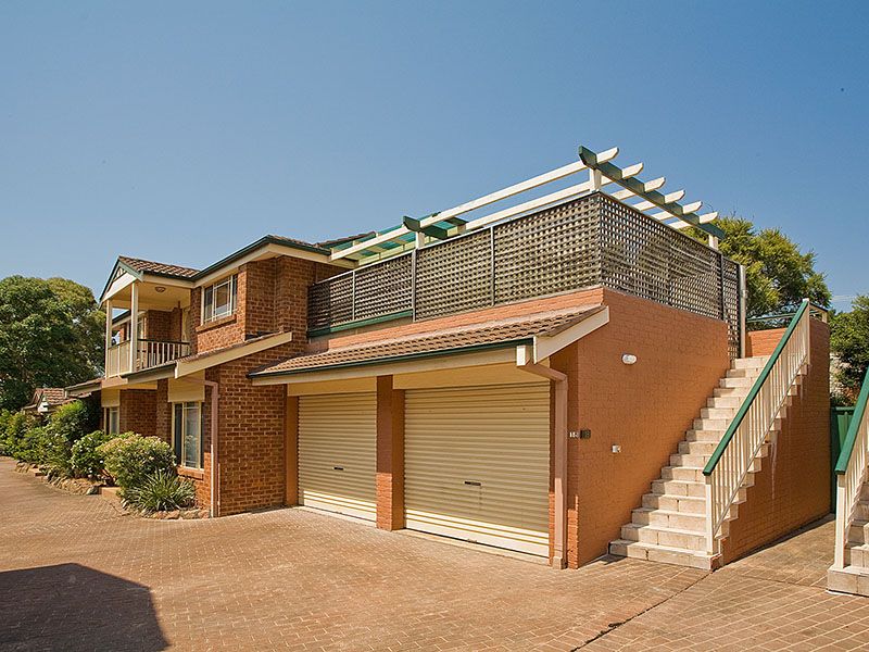 33  Gannons Road, CARINGBAH NSW 2229