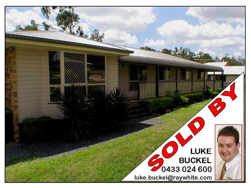 32 Leesmore Court, DEEBING HEIGHTS QLD 4306