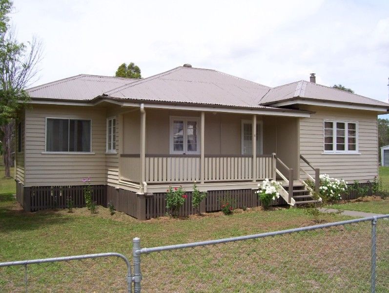 5 John Street, CROWS NEST QLD 4355