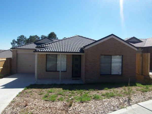 33 Pinewood Drive, CARRUM DOWNS VIC 3201