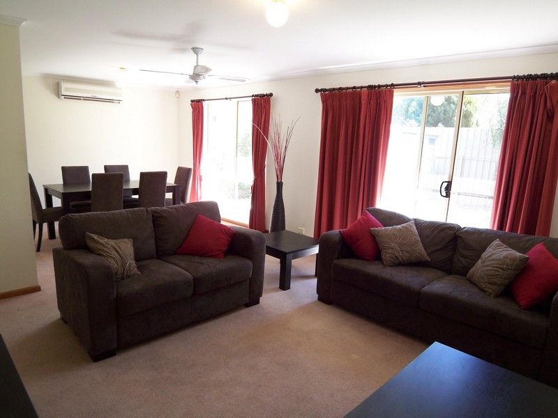 55b Andrew Smith Drive, PARAFIELD GARDENS SA 5107
