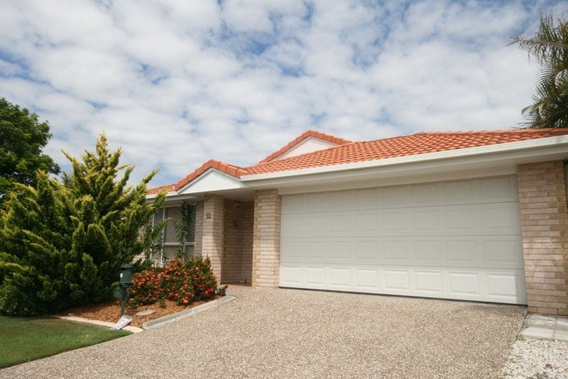 12 Nuthatch Street, BURLEIGH WATERS QLD 4220