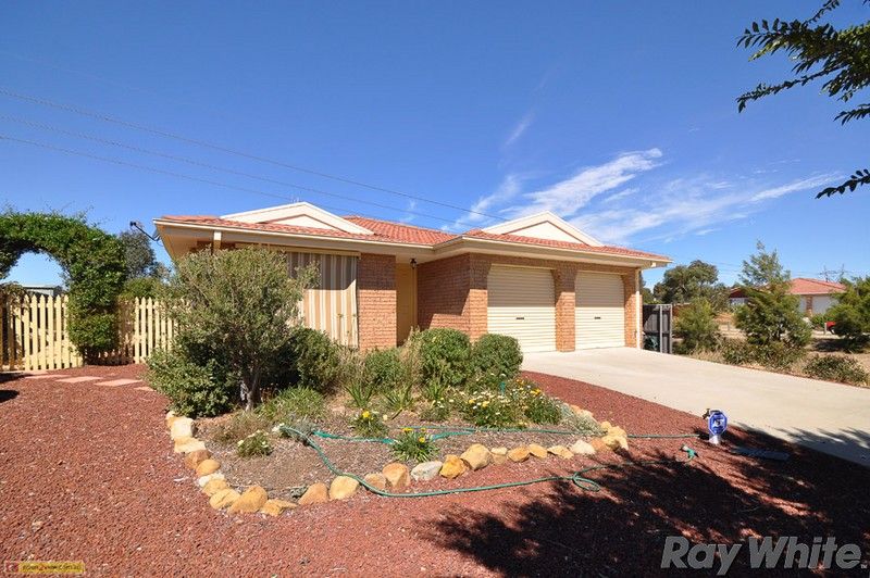31 Tarrant Crescent, DUNLOP ACT 2615