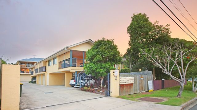79 Lawson Street, MORNINGSIDE QLD 4170