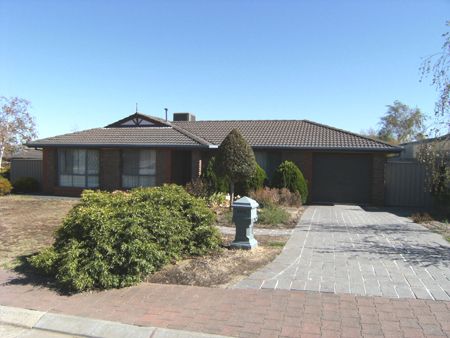 45 Mawson Circuit, WOODCROFT SA 5162