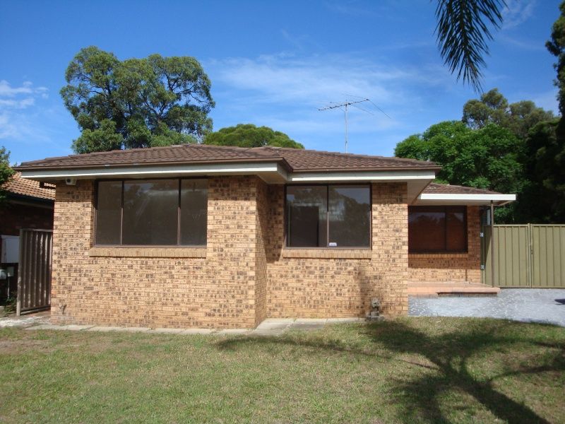 124 Melbourne Road, ST JOHNS PARK NSW 2176