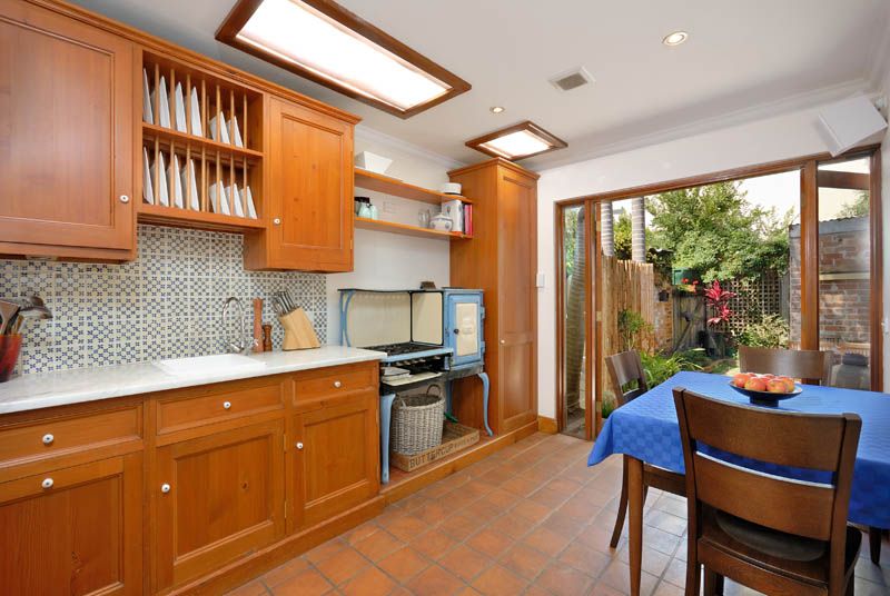 1 Victoria Street, ERSKINEVILLE NSW 2043
