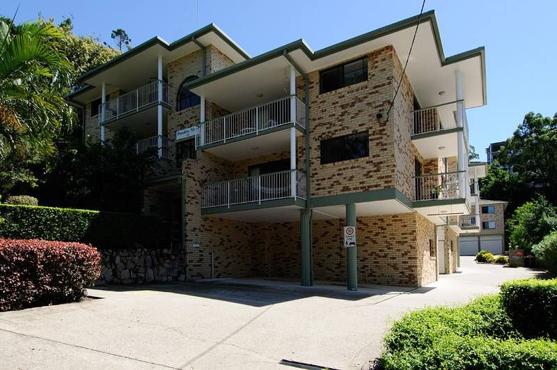 14 Paradise Street, HIGHGATE HILL QLD 4101