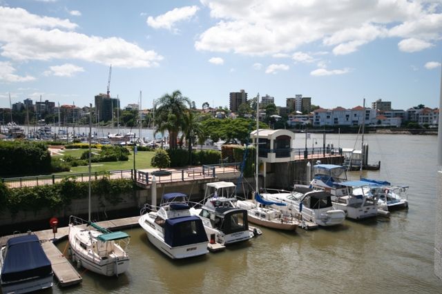 78 Cairns Street, KANGAROO POINT QLD 4169