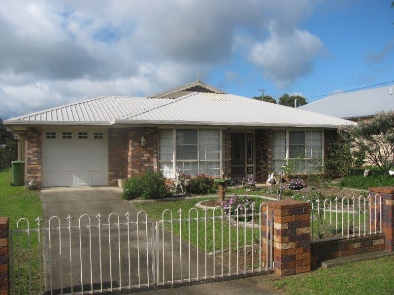 15 James Street, CROWS NEST QLD 4355