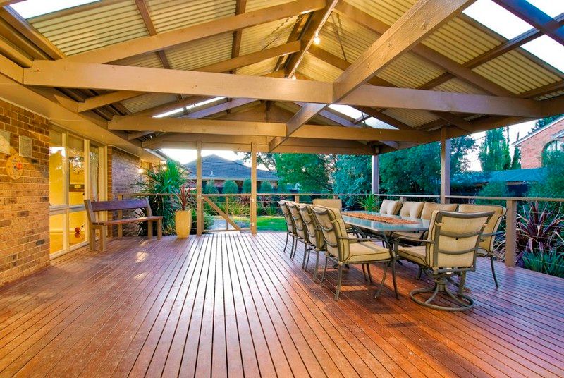 18 Earlston Square, BERWICK VIC 3806