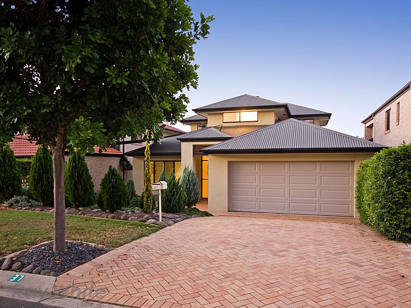 37 Alexandrina Circuit, FOREST LAKE QLD 4078