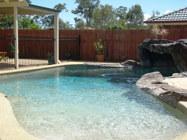 8 Heritage Drive, WELLINGTON POINT QLD 4160