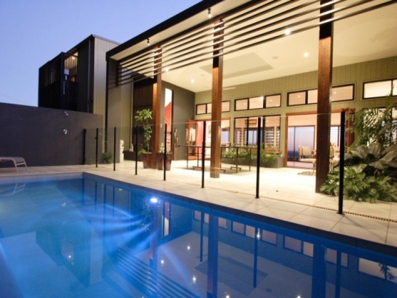 6 Village Place, BUDERIM QLD 4556