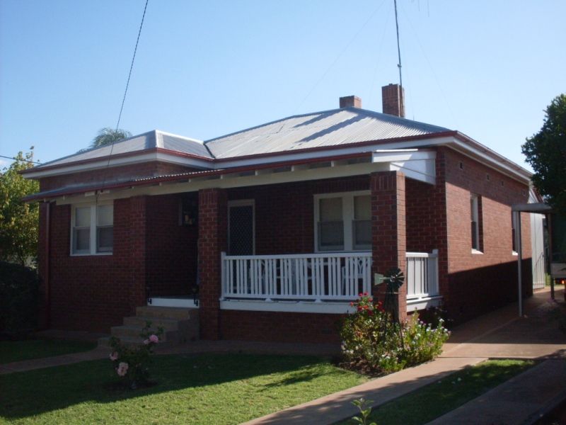 10 Coleman Road, PARKES NSW 2870