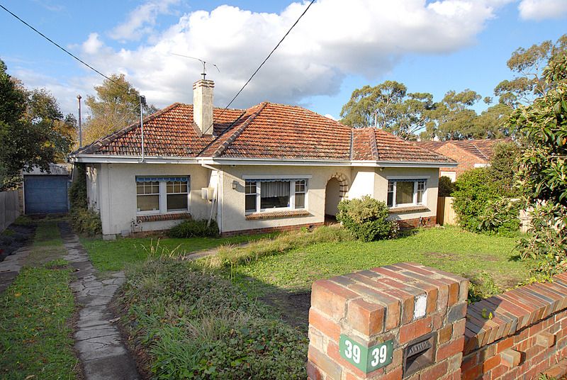 39 MacPherson Street, DANDENONG VIC 3175