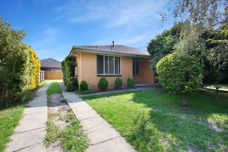 4 Mead Court, OAKLEIGH VIC 3166