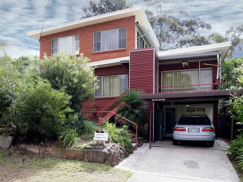 32 Highlands Parade, BULLI NSW 2516