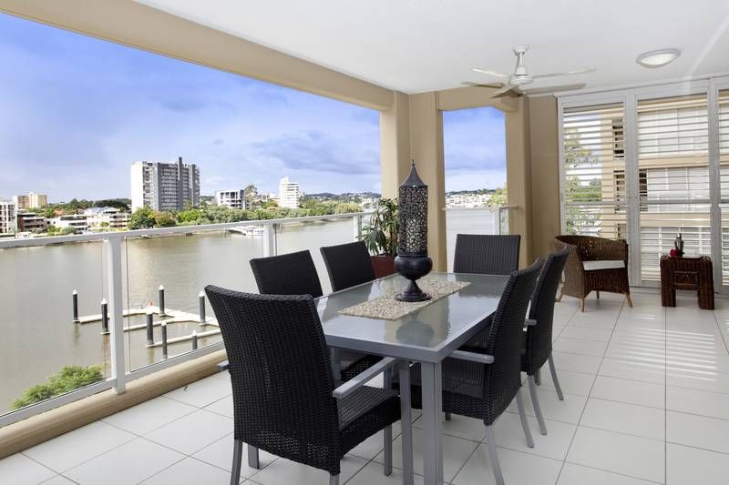39 Castlebar Street, KANGAROO POINT QLD 4169