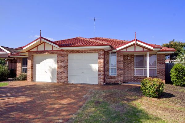 16 Staff Avenue, GLENWOOD NSW 2768
