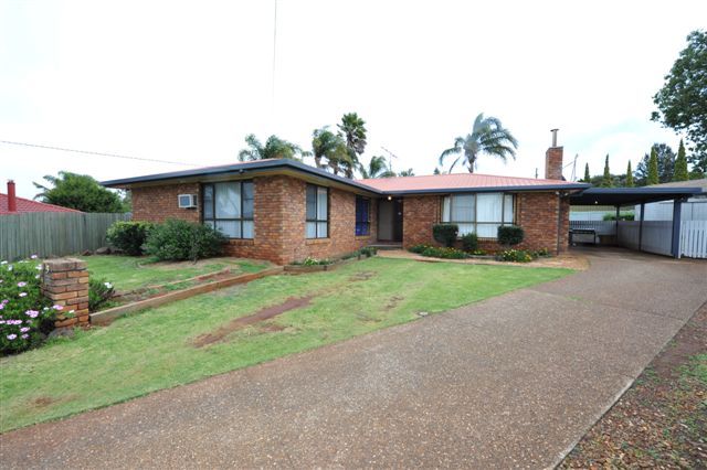 3 Lindemann Court, WILSONTON QLD 4350