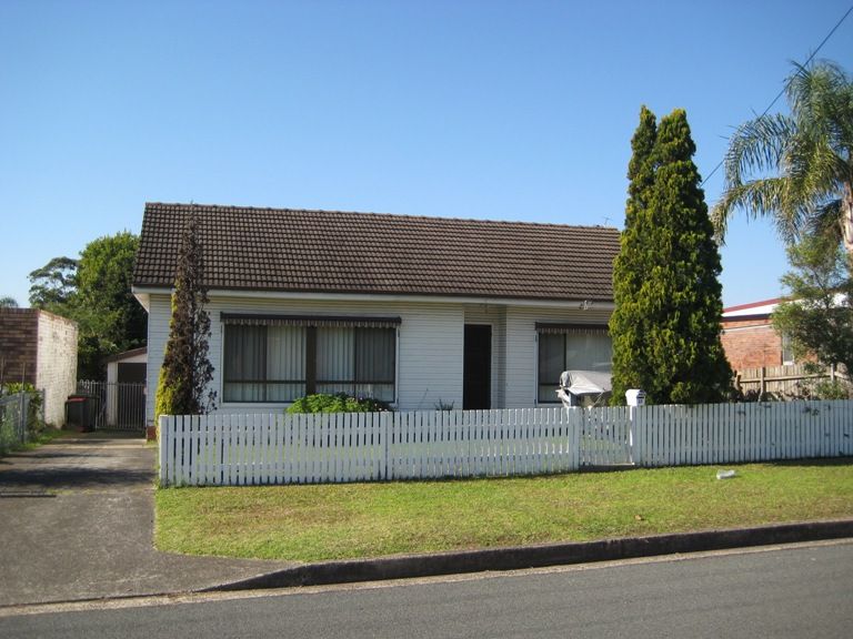 27 Colgong Crescent, TOWRADGI NSW 2518