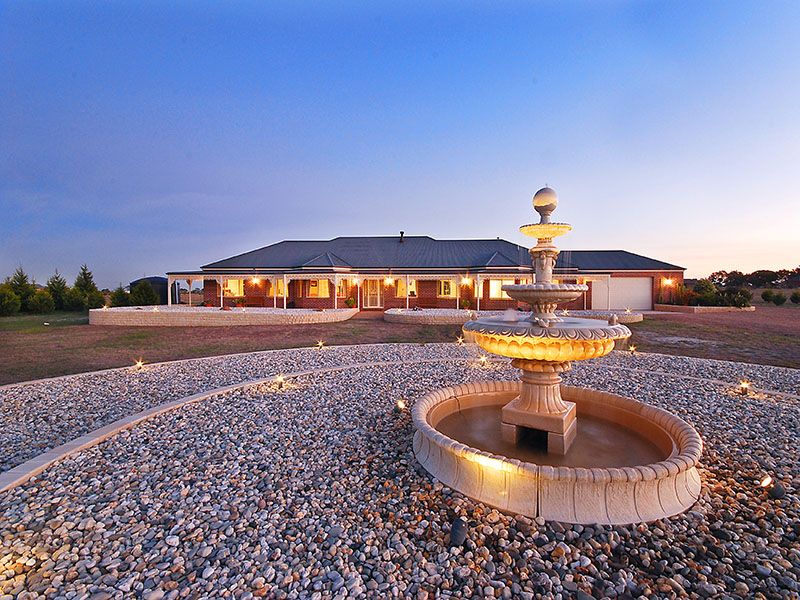 40 Cranesbill Lane, MICKLEHAM VIC 3064