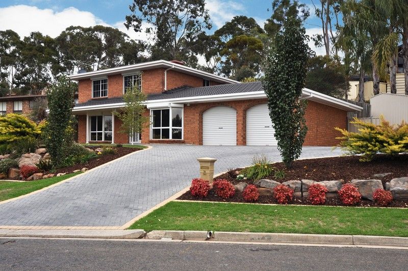 76 Broadmeadow Drive, FLAGSTAFF HILL SA 5159