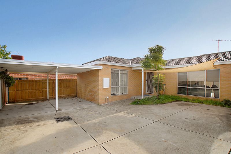 18 Dunblane Road, NOBLE PARK VIC 3174