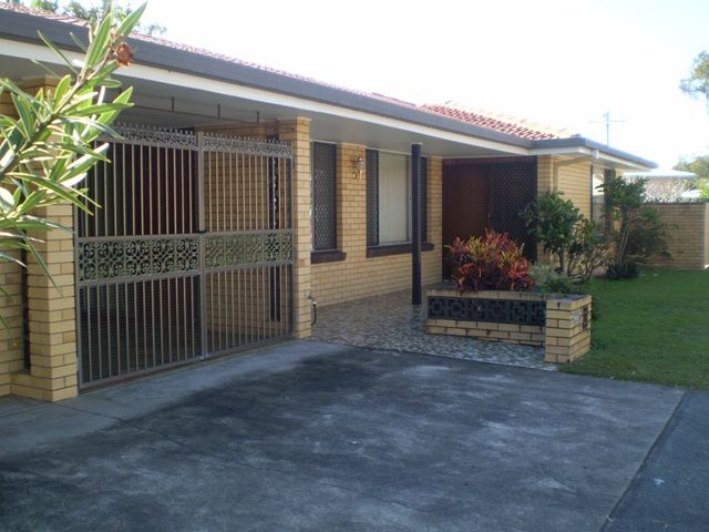 1 Yeringba Street, MERMAID WATERS QLD 4218