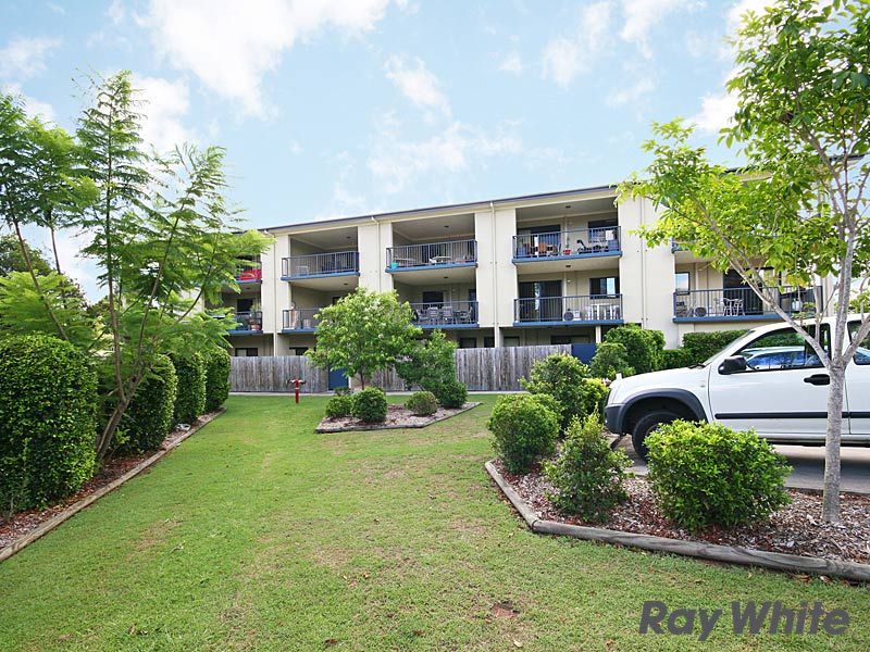  11 London Street, NUNDAH QLD 4012